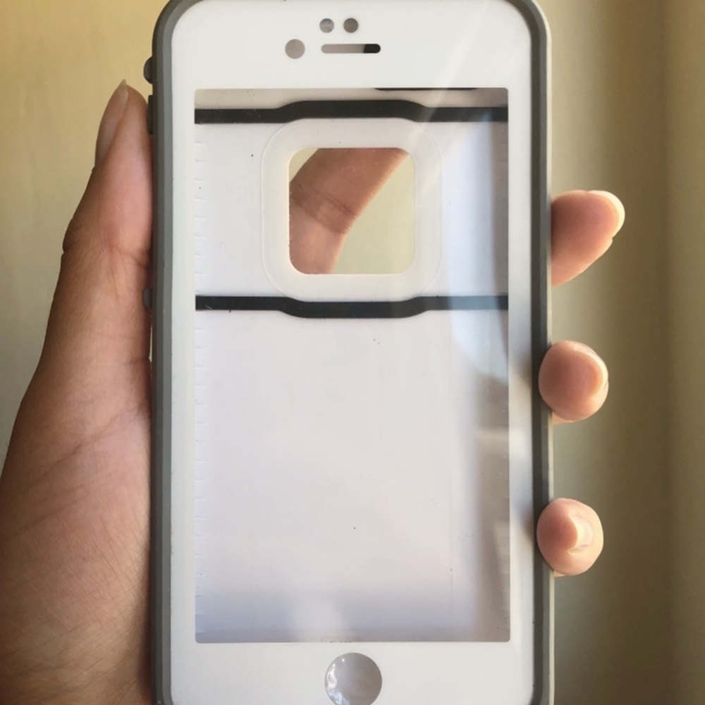 Lifeproof phone case for iPhone 7
